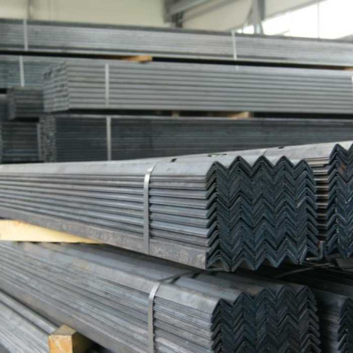 Уголок горячекатаный равнополочный 50х50х5 мм 12 м